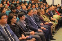 Сирдарё вилояти хокимяти ходимлари театримизда