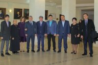 Сирдарё вилояти хокимяти ходимлари театримизда