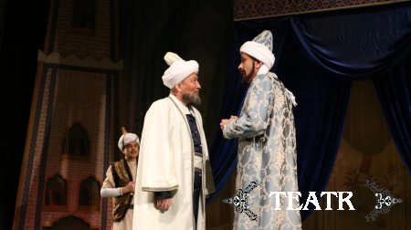 А.Навоий хотирасига бағишлаб Ўзбек Миллий Академик драма театри 9-февраль куни "Алишер Навоий" спектаклини намойиш этди.