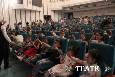 Ўзбек Миллий академик драма театри болажонлар билан гавжум Ўзбек Миллий академик драма театри болажонлар билан гавжум