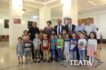 Ўзбек Миллий академик драма театри болажонлар билан гавжум
