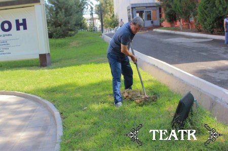 Ўзбек Миллий академик драма театри жамоаси ҳашарга муносиб иштирок этди.