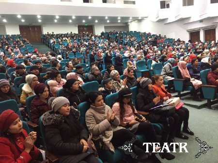 Ўзбек Миллий академик драма театри ижодкорлари Фарғона вилояти Кўкон шаҳрида