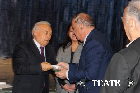 Ўзбекистон Республикаси Нуроний жамғармаси томонидан махсус совғалар Ўзбекистон Республикаси Нуроний жамғармаси томонидан махсус совғалар