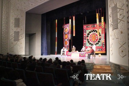Талабалар учун "Ўжарлар" спектакли