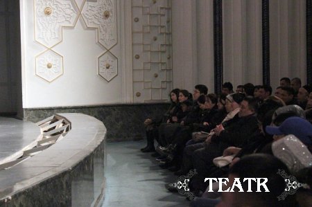 Талабалар учун "Ўжарлар" спектакли