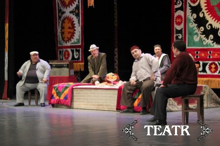 Талабалар учун "Ўжарлар" спектакли